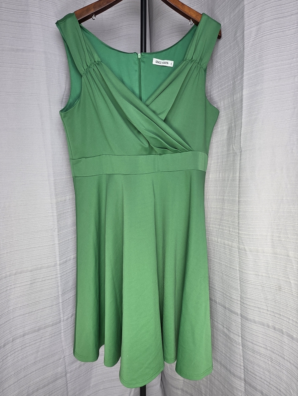 Kelly Green Surpline Fit And Flare Event Dress 2XL Graduation Guest Semiformal